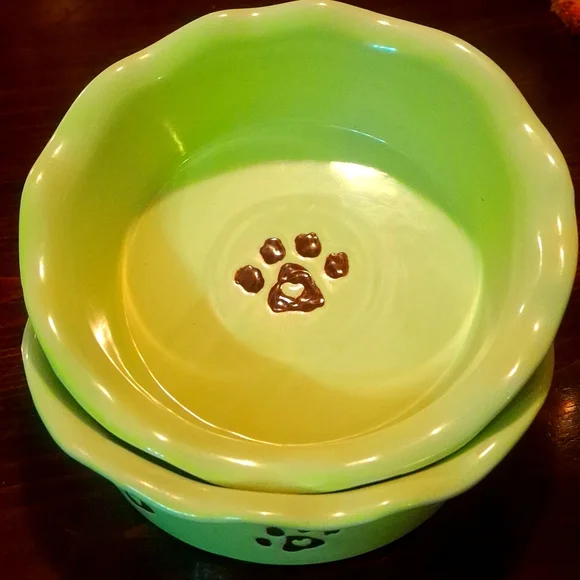 2 Dog Food dishes - Picture 7 of 8